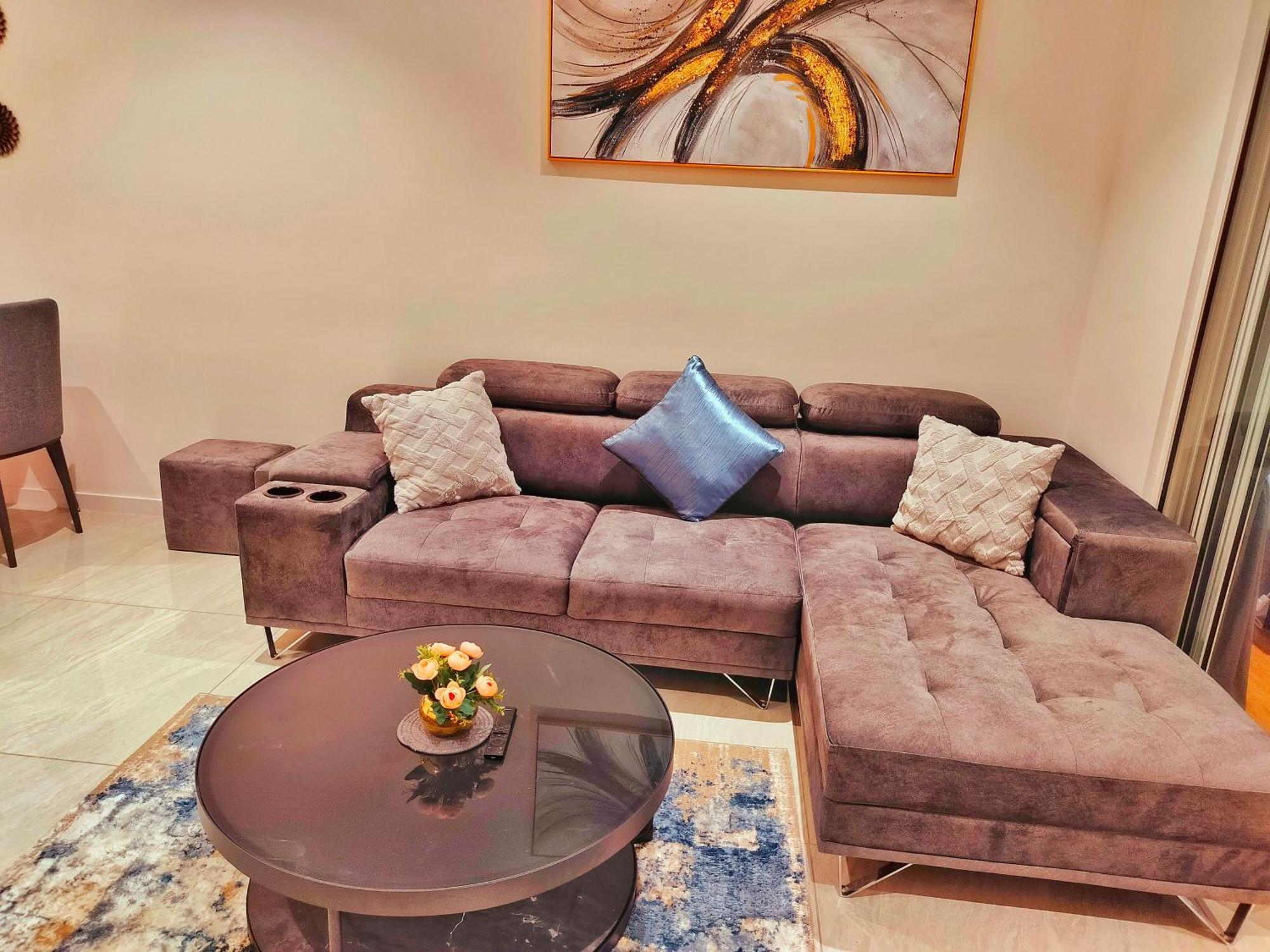 Lila Quill Klcc Apartment