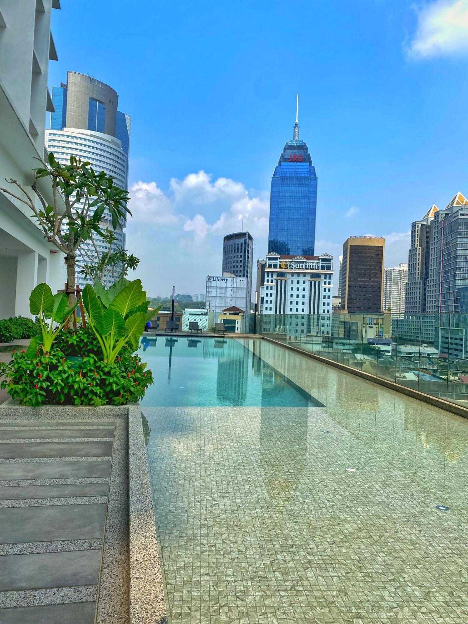 Lila Quill Klcc *