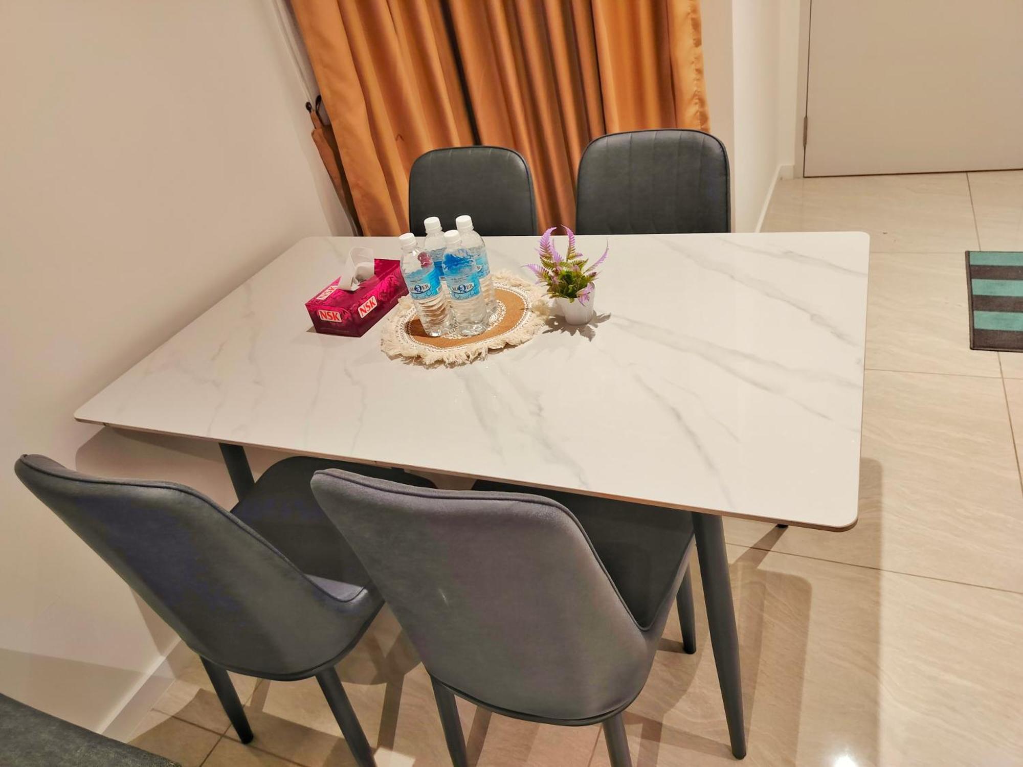 Lila Quill Klcc Pangsapuri Kuala Lumpur