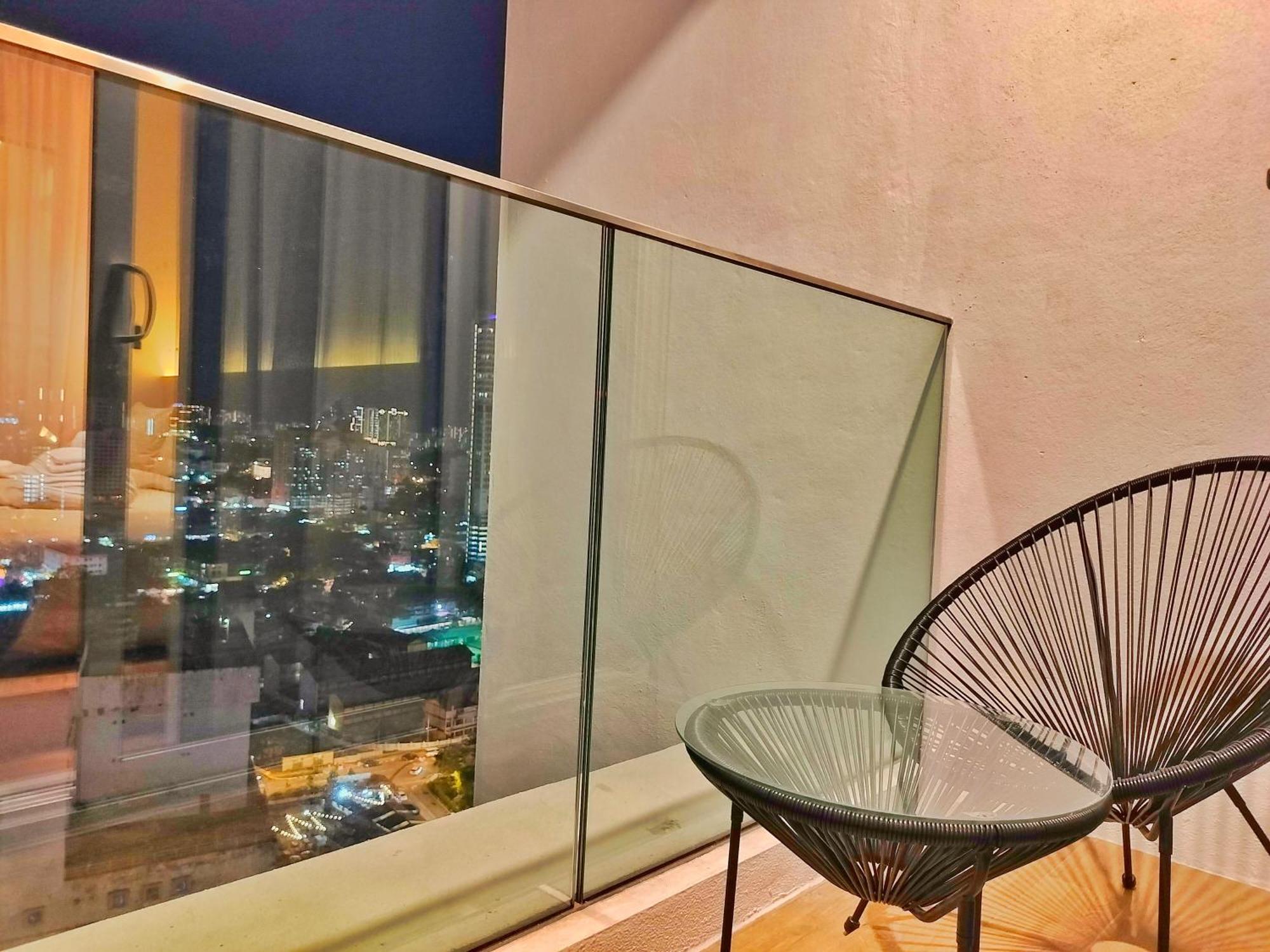 Lila Quill Klcc *